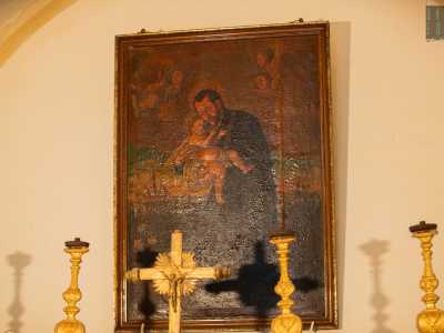 Domina sul retro dell�altare un dipinto di San Gaetano del 1802 firmato dal pittore barese Michele Lapegna
